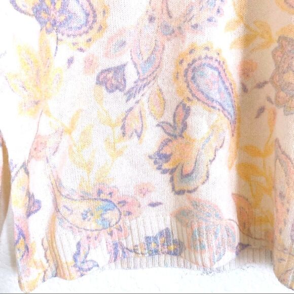 C By Bloomingdales 100% cashmere floral sweater - Picture 5 of 12